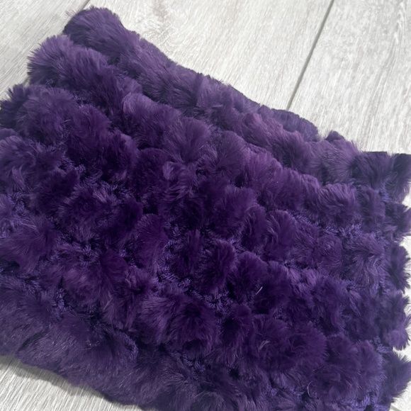 NWOT REAL PURPLE FUR SCARF - Picture 2 of 3